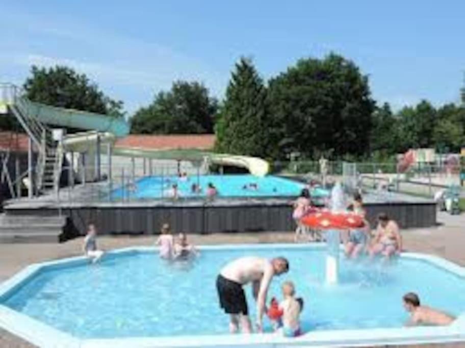 Chalet 14 Met Airco Familiecamping De Tien Heugten Schoonloo Drenthe Bagian luar foto