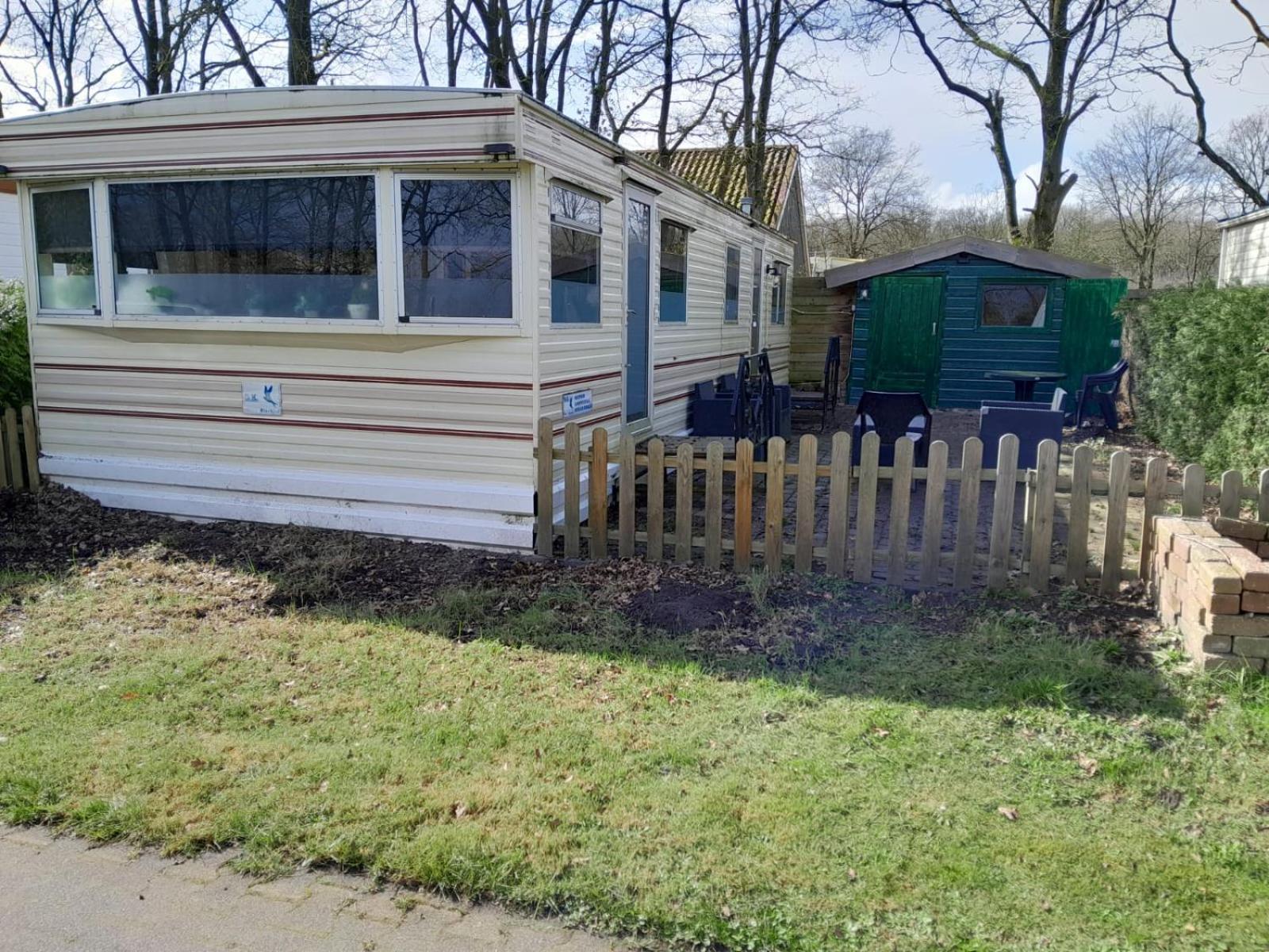 Chalet 14 Met Airco Familiecamping De Tien Heugten Schoonloo Drenthe Bagian luar foto